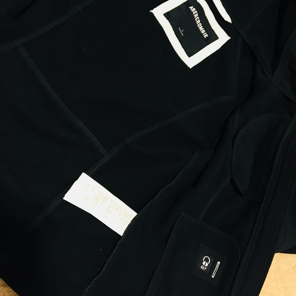 Abercrombie Active Soft Shell Jacket - image 5